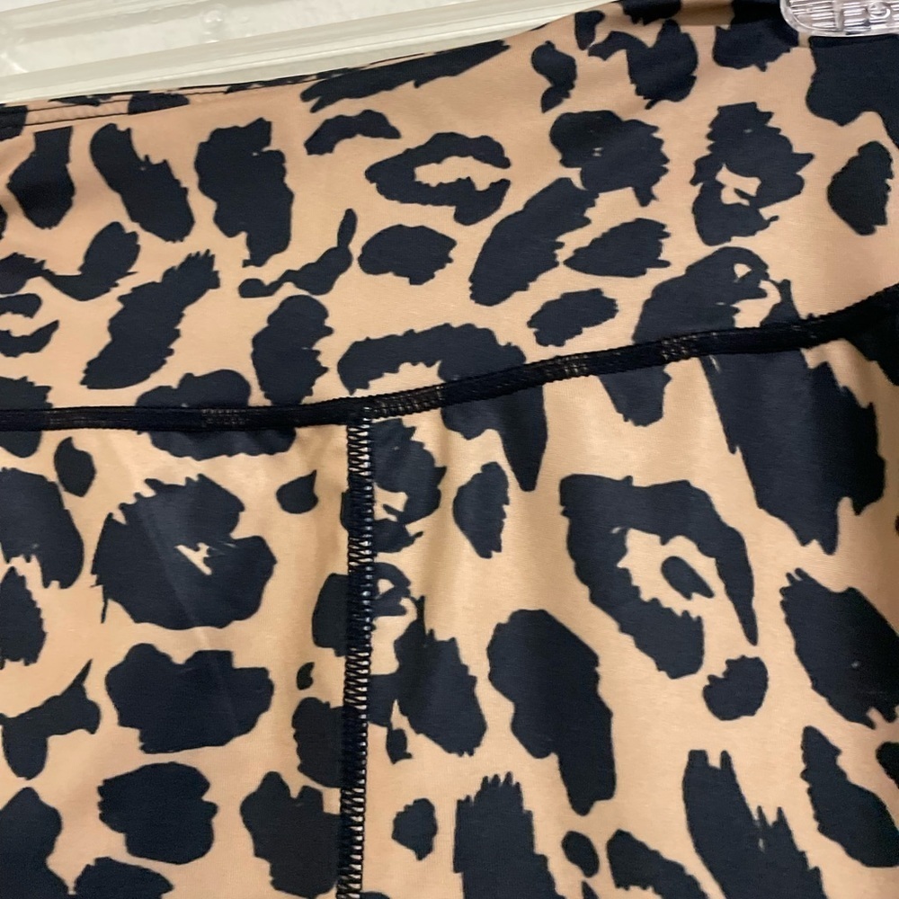 Forever 21 Animal Print Legging Fitness